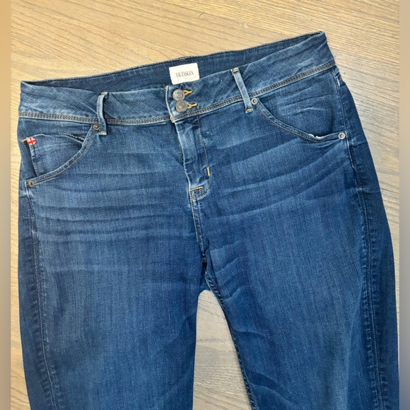 Hudson Dark Wash Straight Leg  Blue Jeans Women’s size 31 - Picture 8 of 8